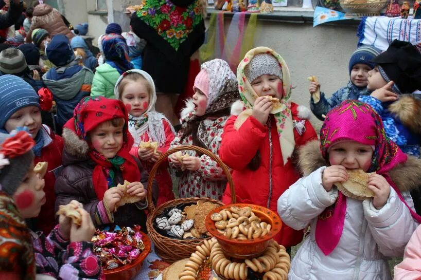 детям о масленице в детском саду. план мероприятий на масленичную неделю. масленица в доу. мероприятие на масленицу для детей. массовые гуляния на масленицу.