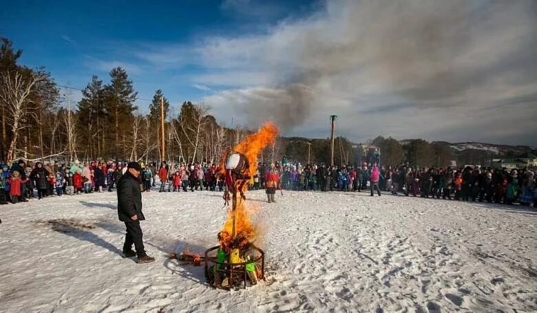 Масленица улан удэ. Масленица в Улан Удэ 2021 этнографическом музее. Масленица в Улан Удэ на верхней Березовке. Масленица на верхней Березовке в Улан-Удэ 2022.