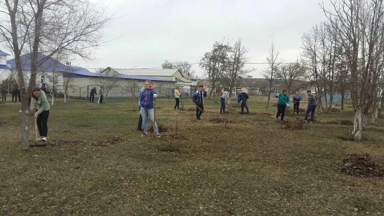 Погода в родничках волгоградской области нехаевского. Динамовская школа Нехаевского. Упорниковская СШ Нехаевского района Волгоградской. Нехаевская школа Нехаевского района Волгоградской области. Динамовская средняя школа Нехаевского района.