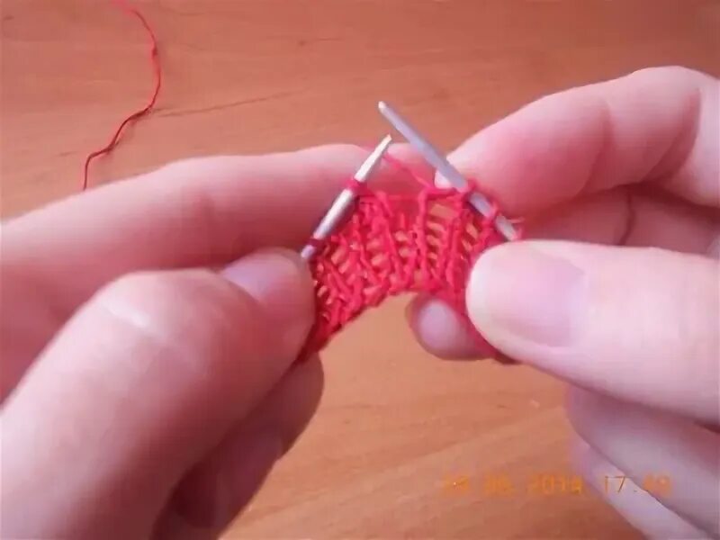 Две петли вместе лицевой скрещенной. 2 вместе лицевой скрещенной. Две изнаночные петли скрещенные. 2 вместе скрещенной. 2 вместе скрещенной.