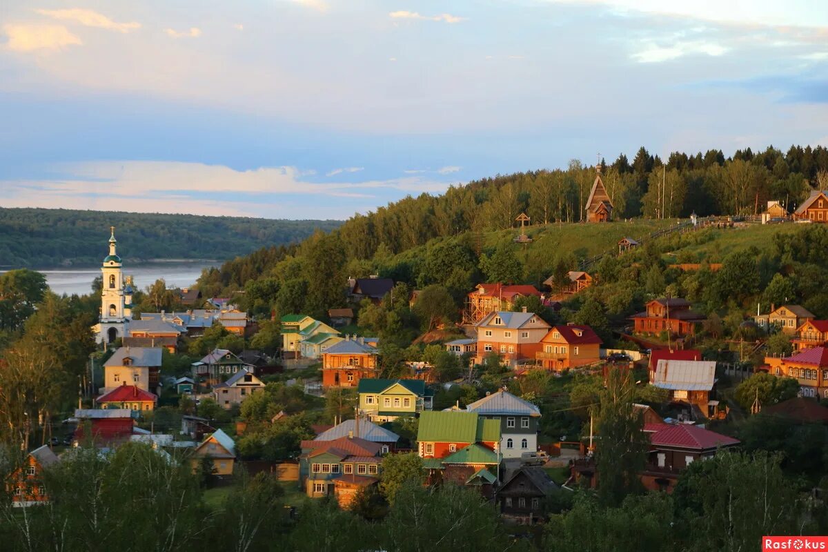 Город Плес Ивановской области. Городке плёс. Городок Плес на Волге. Плес панорама города.