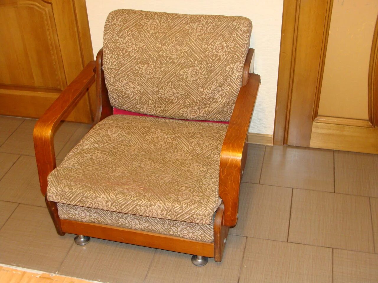 Старое раскладное кресло. Советское кресло кровать. Советское раскладное кресло. Старое раздвижное кресло. Мебель б у кресла