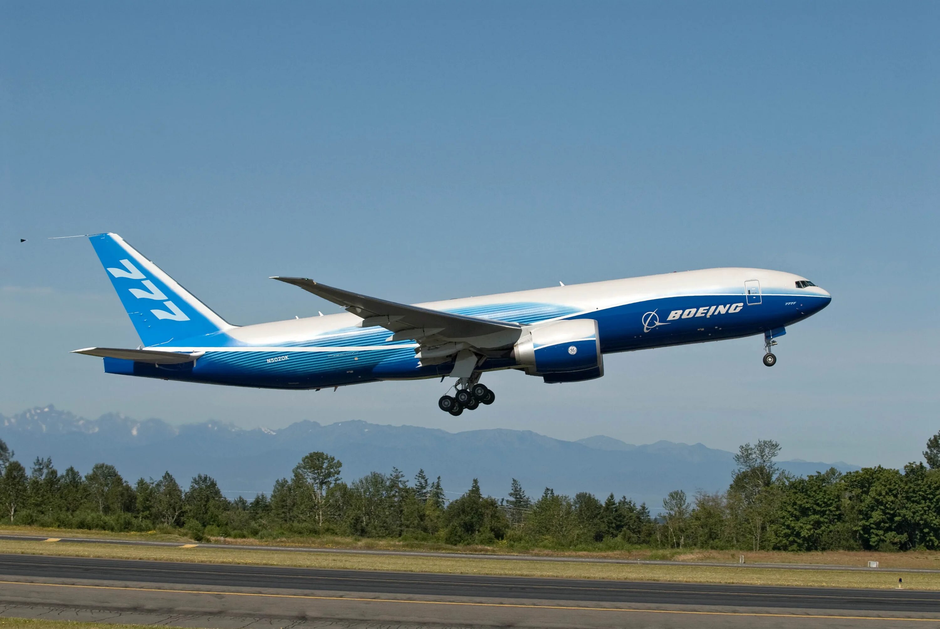 Боинг 777-8f. Boeing 777 Freighter. Боинг 777 карго. Boeing 777 Cargo. Можно про самолетов