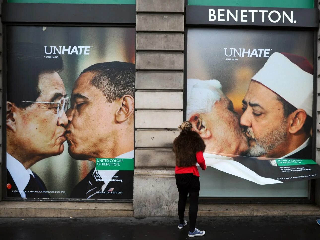 Benetton реклама скандальная. Benetton плакат. Социальная реклама в Италии. Unhate Benetton. Реклама итальянское качество