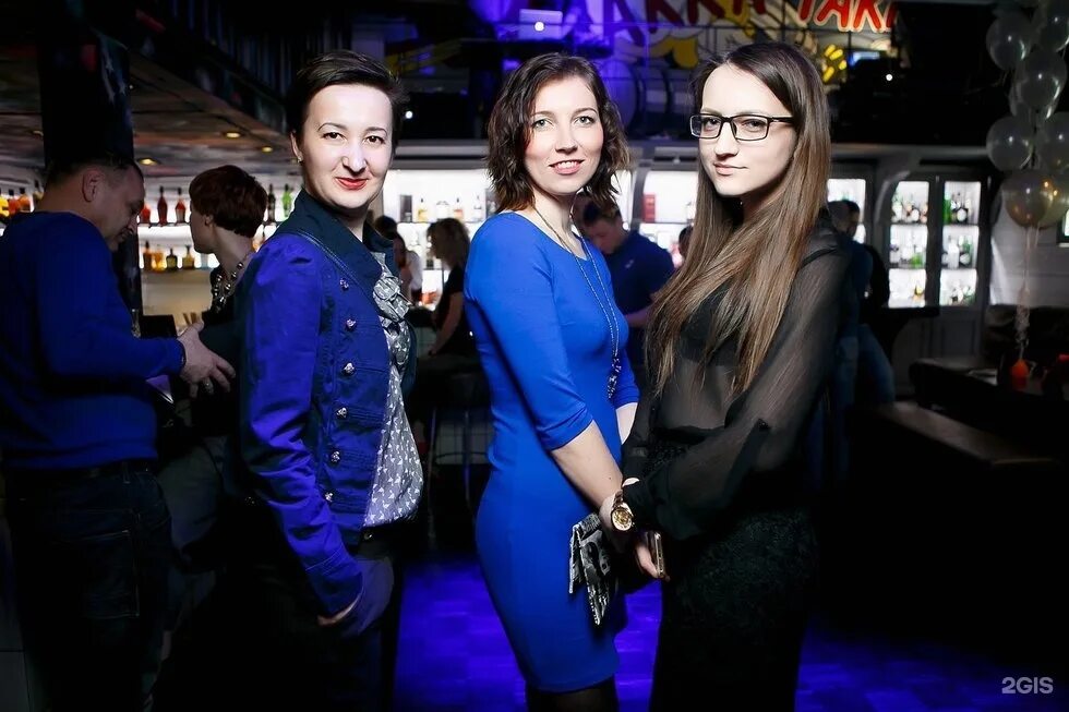 Бары великих лук. Loco bar севастополь. локо найт бар великие луки. бар иллюзион калининград. локо бар севастополь.