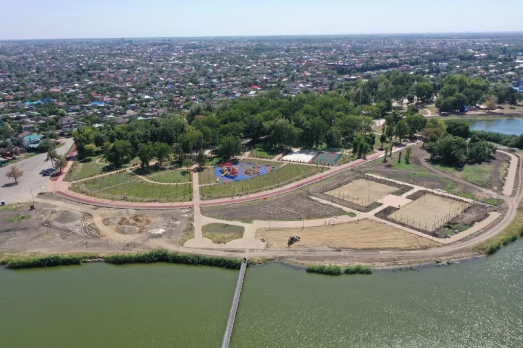 Станица Динская Краснодарский край. Комсомольский парк станица Динская. Станица Динская Краснодарский край парк Комсомольский. Краснодарский край Динской район станица Динская. Станица комсомольская краснодарский край