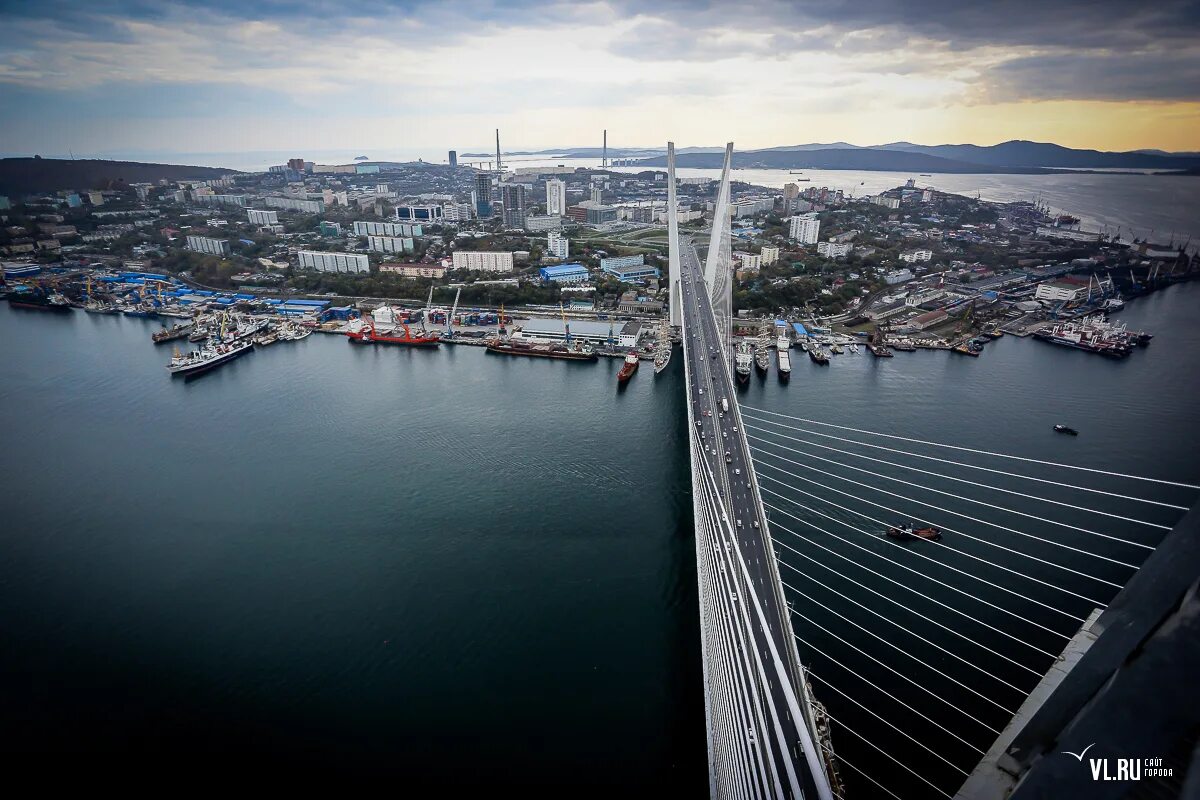 золотой мост — вантовый мост через бухту золотой рог во владивостоке. вантовый мост бухта золотой рог. мост бухта золотой рог владивосток. мост золотой рог владивосток. мост через бухту золотой рог во владивостоке.