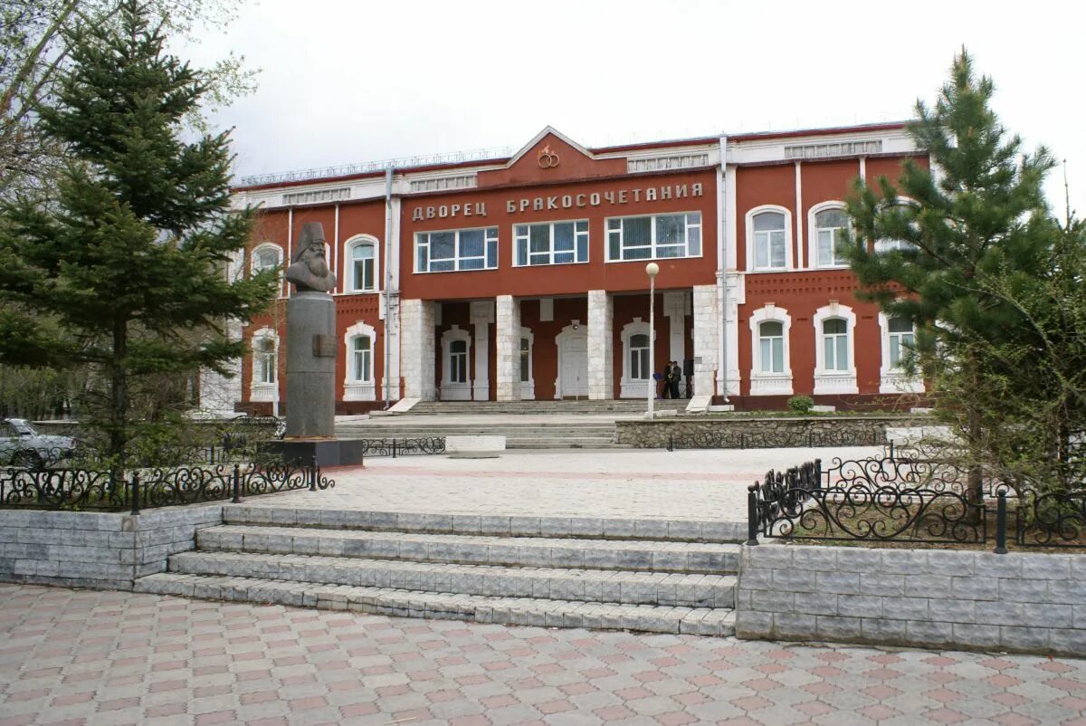 Сковородино. Загс барнаул индустриальный. Монгольский дворец бракосочетания. Дворец бракосочетания 1 в красноярске. Дворец бракосочетания благовещенск.