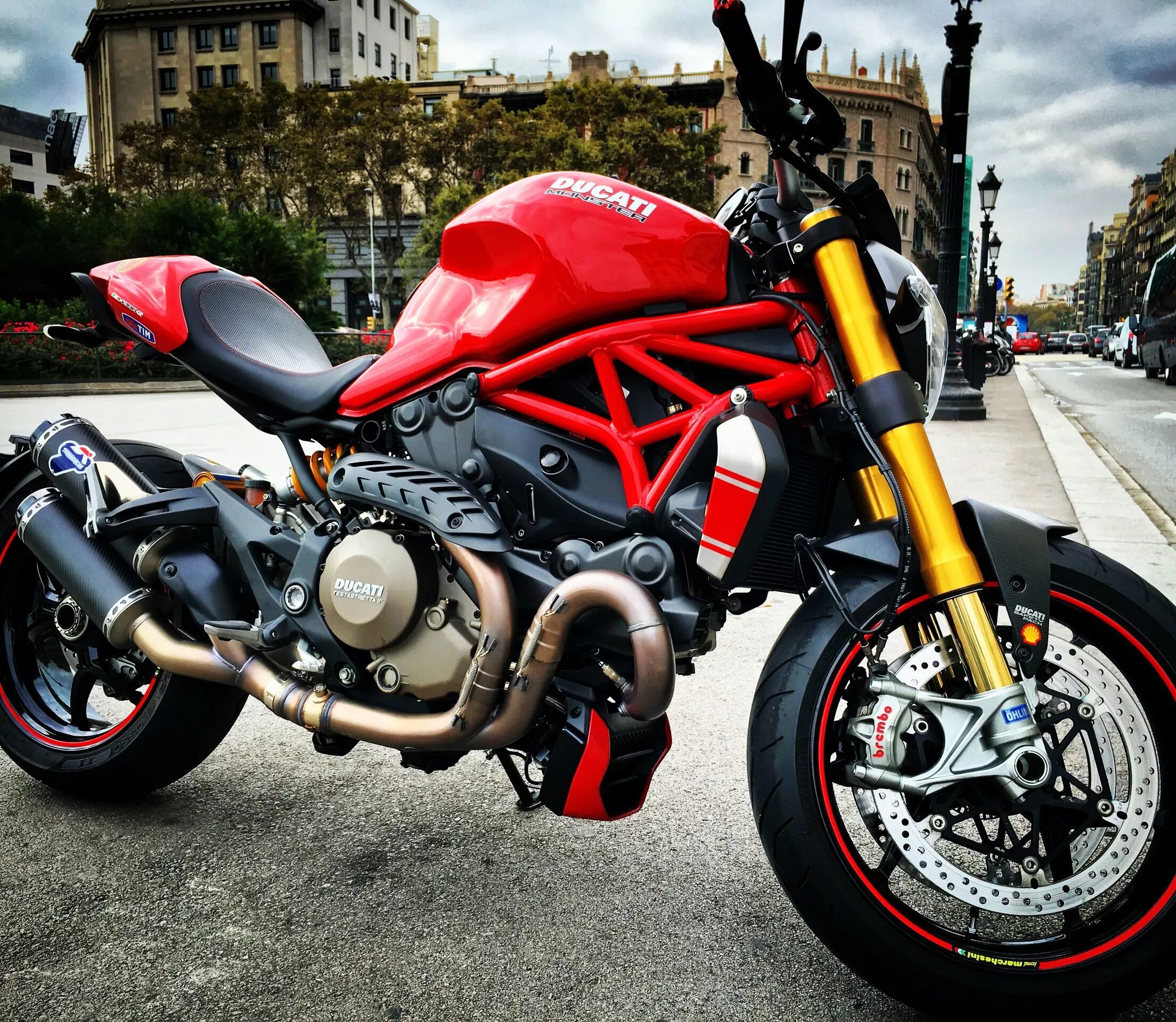 Ducati monster 1200 2015. Ducati monster 400 2000. Ducati monster 2005. Дукати монстр 796. Отзыв ducati monster.