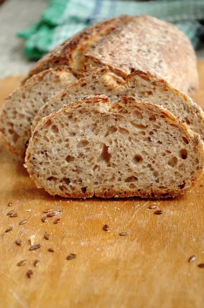 Ржаной хлеб на закваске в хлебопечке рецепт. Хлеб Житный бездрожжевой. Хлеб ржаной бездрожжевой. Хлеб из цельнозерновой муки. Закваска для хлеба из ржаной муки.