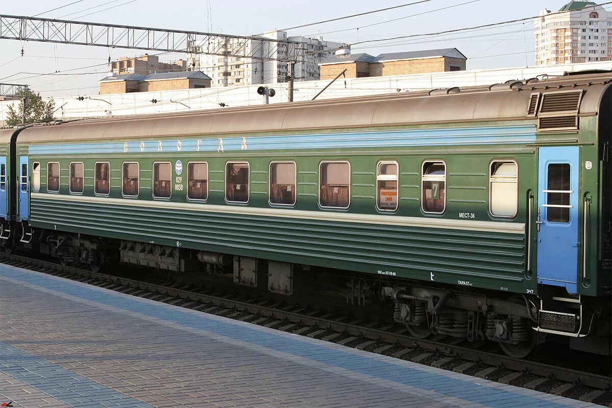 61-4179 вагон пассажирский. поезд черно белый. вагон. тепловозы новой зеландии. 531г киров пасс - адлер.