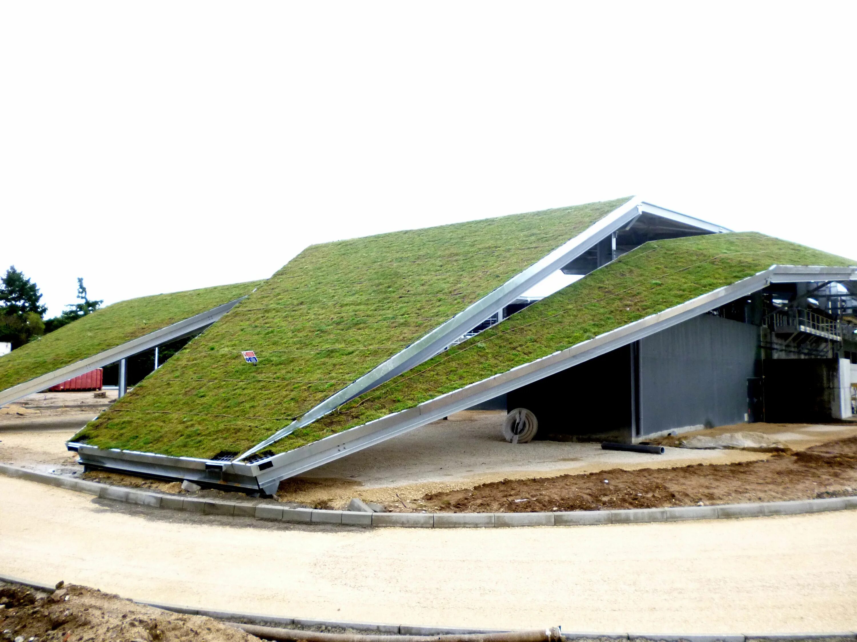 ЭКОДОМ В Холме Голландия. Экстенсивная зеленая кровля. Финдхорн зеленая крыша. Дом с газоном на крыше.