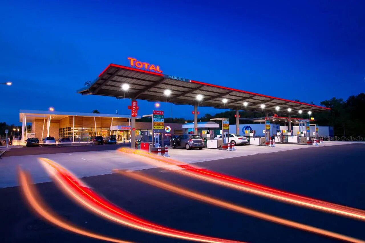 Petrol station q8. Petrol station q8. Car station. Gas station. Красивые автозаправки.