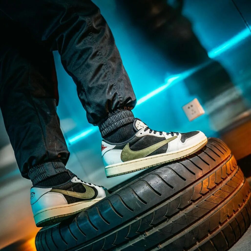 Travis scott nike air jordan 1 low. Travis scott x air jordan 1 low black phantom. olive кроссовки трэвис скотт. nike air jordan 1 low travis scott black phantom. nike air jordan 1 low travis scott.