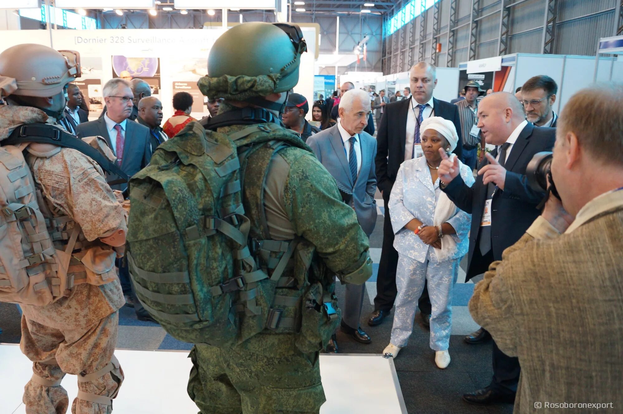 Национальный музей мали. Выставка юар. Vietnam defence expo. Shield africa. Мятежники в центральноафриканской республике.