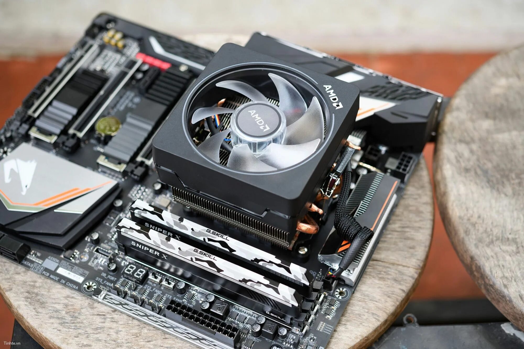 R7 2700x. Zalman n5 mf сво. Amd ryzen 7 компьютер. Amd ryzen 7 5800x 8-core processor. Процессор красивое фото.