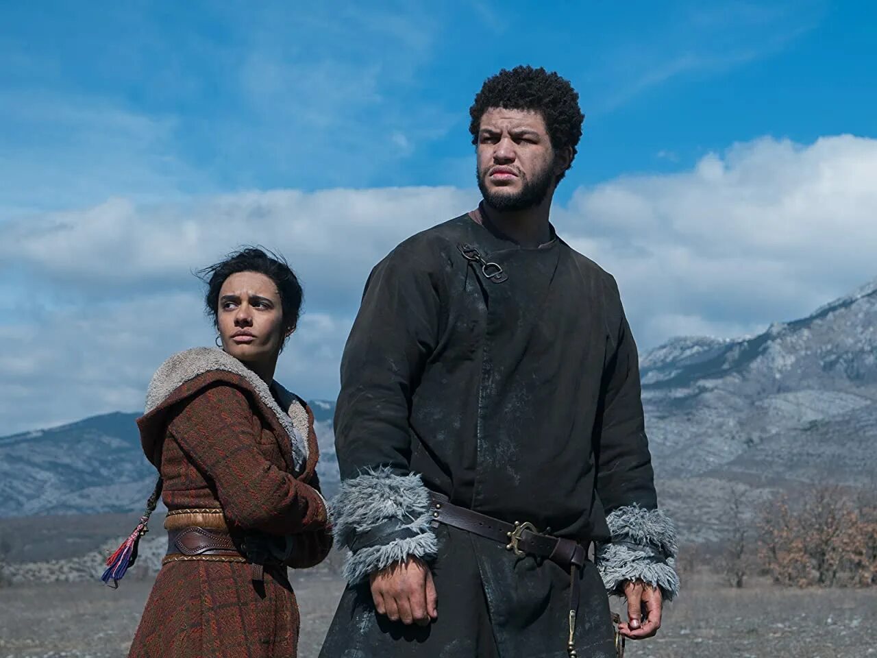 Колесо времени 2021. Колесо времени 2021 г. Колесо времени фильм 2021 розамунд пайк. The wheel of time сериал. Колесо времени 2021 г.