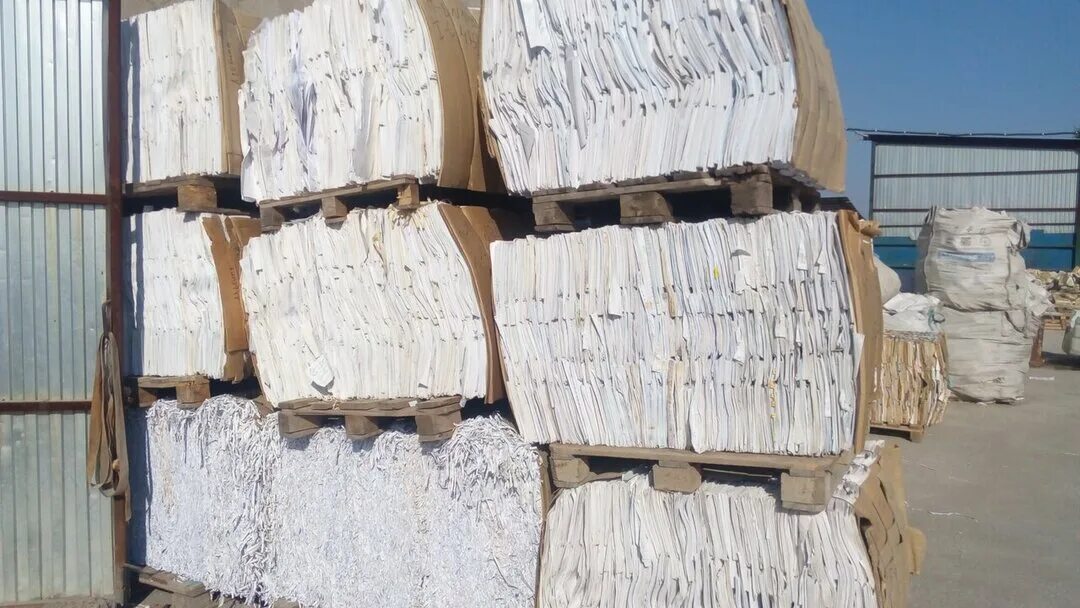 Макулатура 1. Макулатура 1. 100 кг макулатуры. Тюк картона. Мс-1а макулатура.