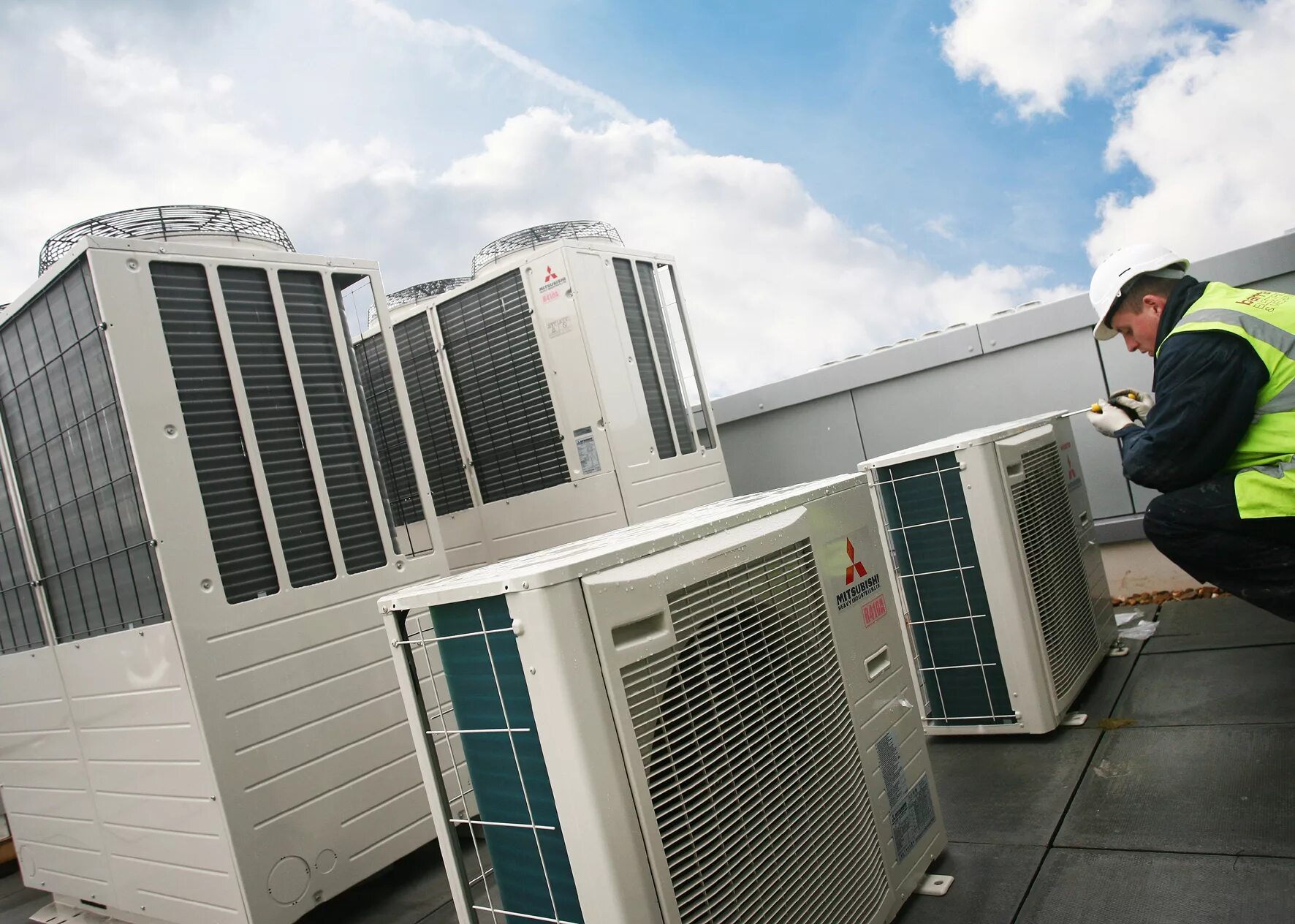 Промышленные кондиционеры igc. Кондиционеры промышленные 28. 12. Wrf наружный блок митсубиси heavy industries r410a. Напольно-потолочный кондиционер daikin flqn125exv / rq125dxy.