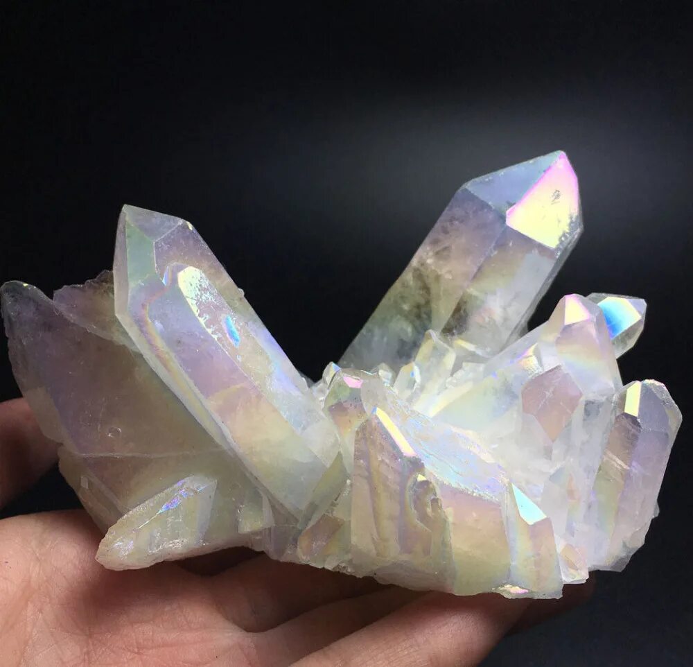 Quartz crystal. Кристальный кварц. Кварц кремнезем. Кварцевый Кристалл Кристалл. Минералы кварц висмут.