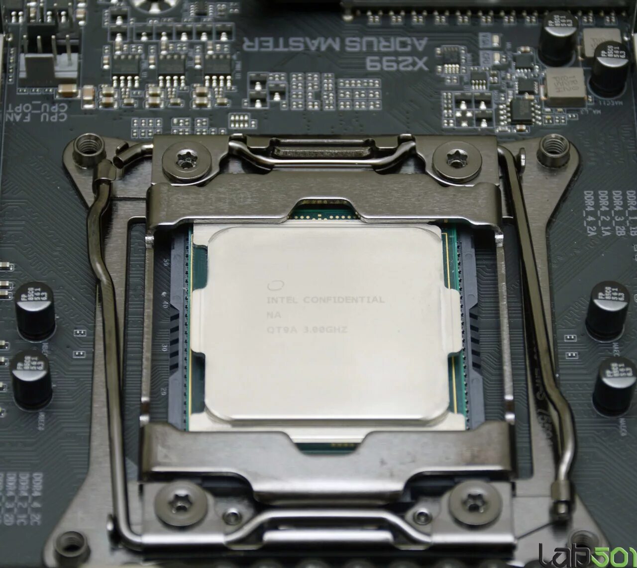 Intel core x3. I9 10980xe. intel i9 10980xe. intel core i9-10980xe. процессор intel core i9-10980xe box.