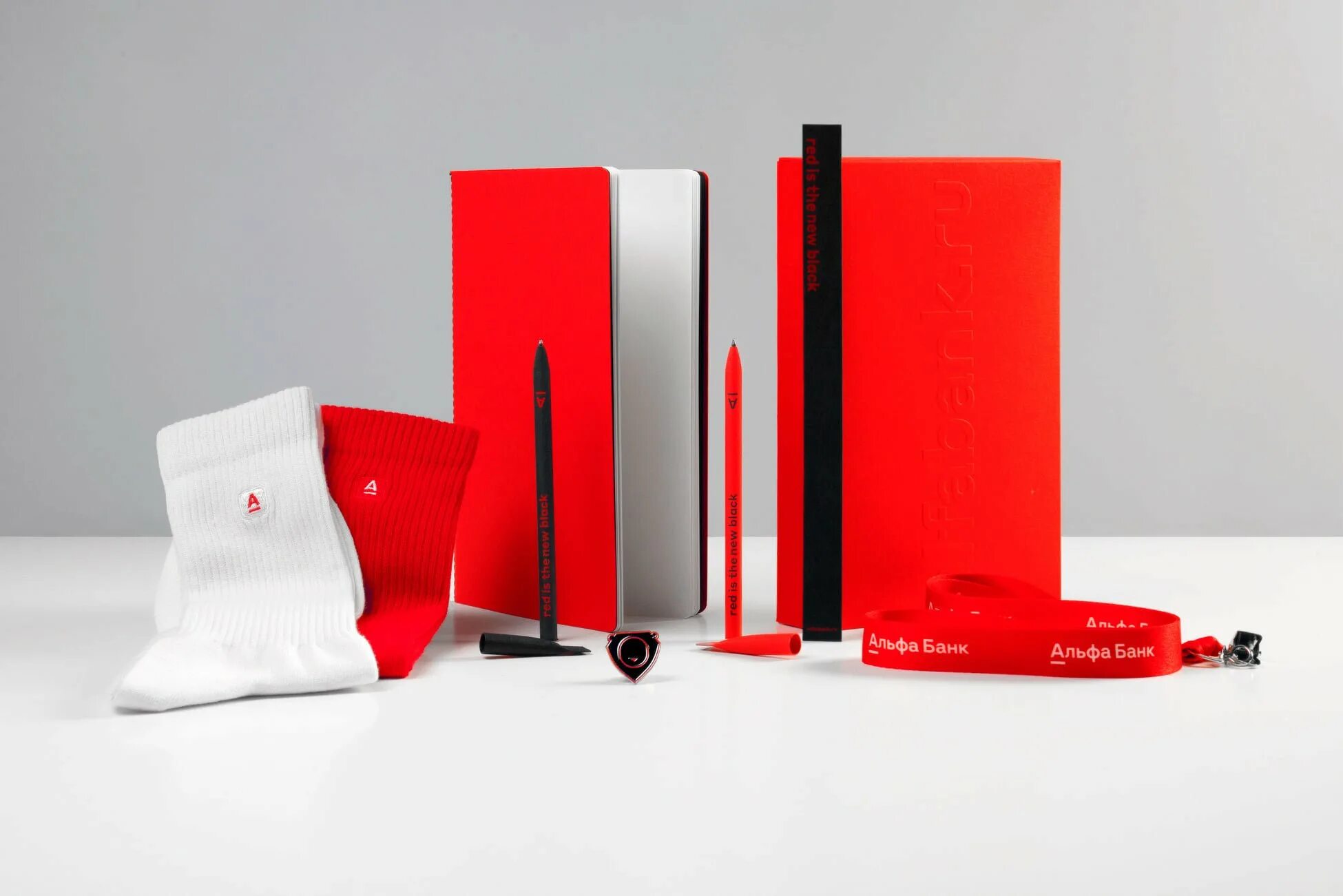 Набор для новых сотрудников компании. Welcome наборы. Welcome kit для сотрудника. Welcome kit для сотрудника. Welcome пакет для нового сотрудника.