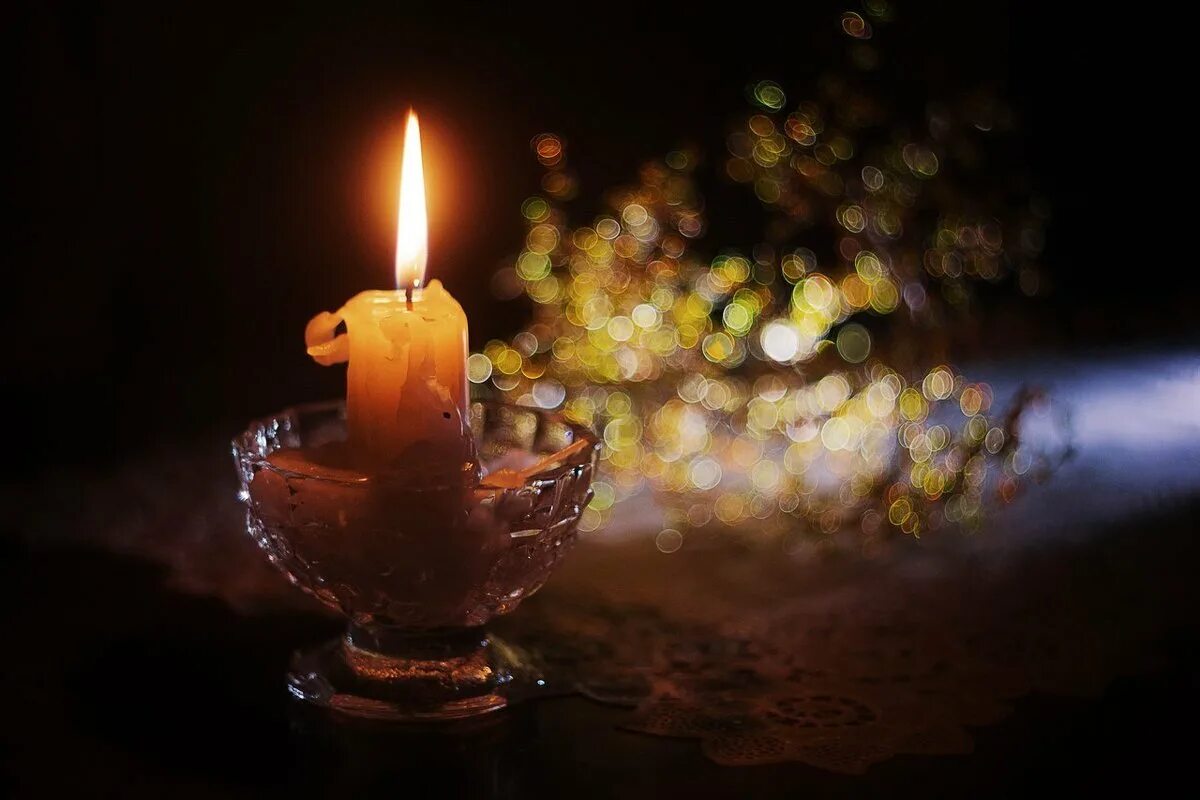 Красивые свечи картинки. Красивые свечи. Горящие свечи. Красивые горящие свечи. Свеча горела.