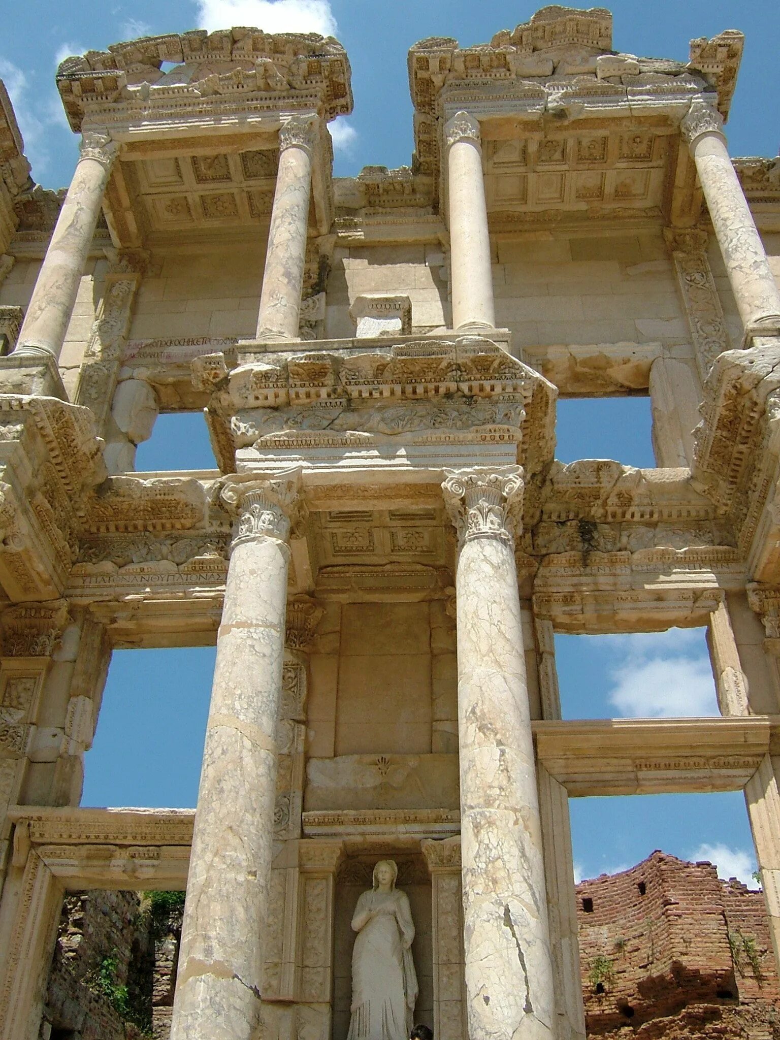Греческие архитекторы. Библиотека в Эфесе Турция. Архитектура античности древней Греции. Библиотека Цельса в Эфесе. Библиотека Цельса античный стиль.