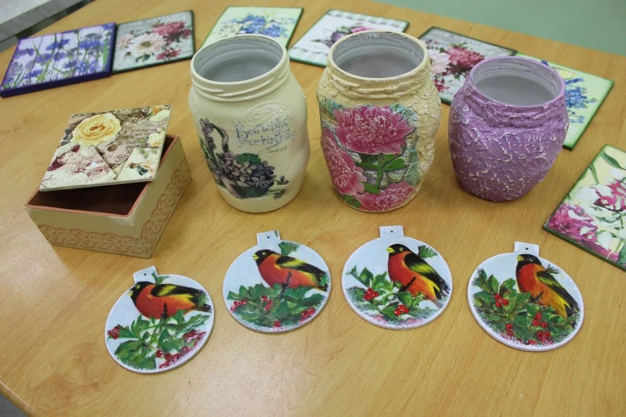 декупаж презентация. декупаж 4 класс технология. техника декупаж 4 класс. декоративно прикладное искусство декупаж. художественная техника декупаж 4 класс.