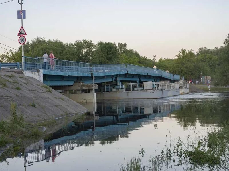 Река болва уровень воды. Десногорск река Десна. Уровень воды в реке Десна. Уровень десны Брянск. Подъем воды в реке.