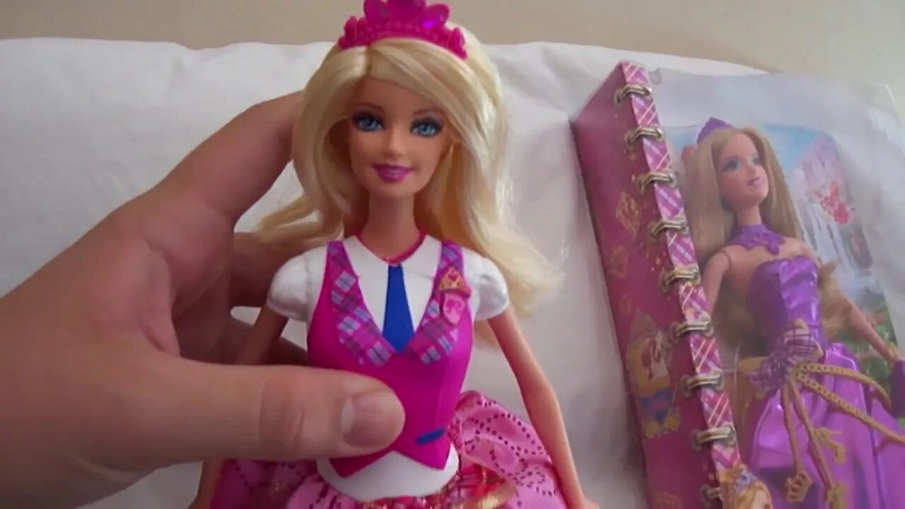 Quicktime для барби. Кукла барби princess palace barbie 2003. barbie princess charm school кукла. школа для кукол барби. барби принцессы 2000 годов куклы.