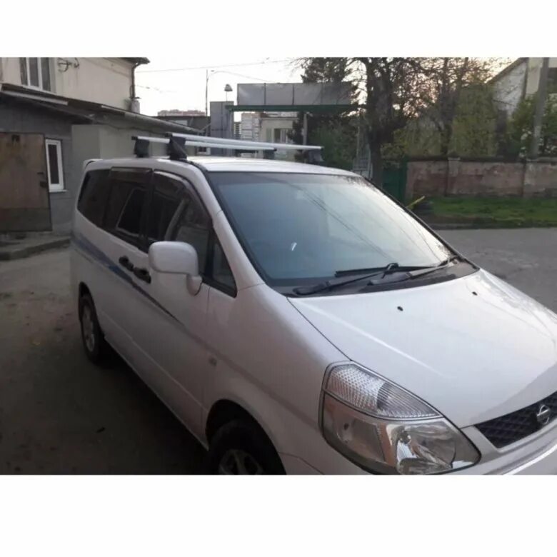 Nissan serena c25 багажник на крышу. Багажник на крышу ниссан серена. Багажник на крышу ниссан серена. Ниссан сирена 24 рейлинги. Nissan liberty 2000 багажник на крышу.