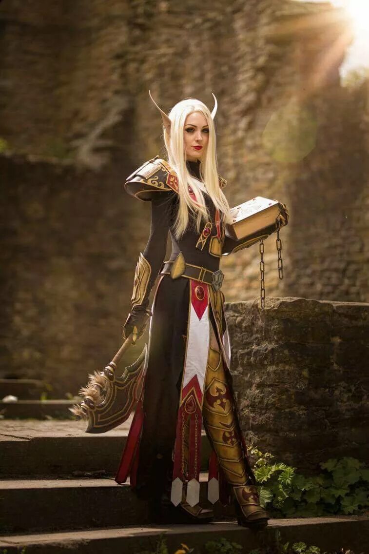 Elf cosplay. Wow Blood Elf Paladin Costume. Эльф крови Паладин косплей. Art Blood Elf Cosplay Паладин. Косплей Blood Elf.