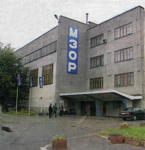 Завод октябрьской революции. Завод октябрьской революции минск. Завод октябрьской революции. Луганский паровозостроительный завод. Завод октябрьский сотрудники.