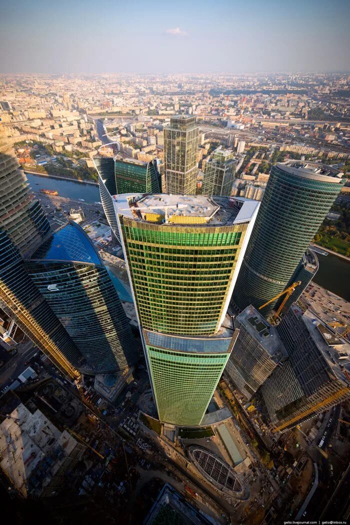Как называются здания в городе. Башня Евразия Москва. Москоу Сити высота. Москва Сити с высоты птичьего полета. Москов Сити башня Евразия.