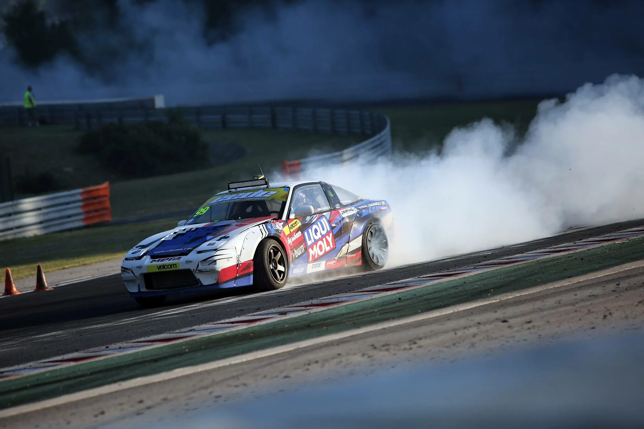 Drag drift