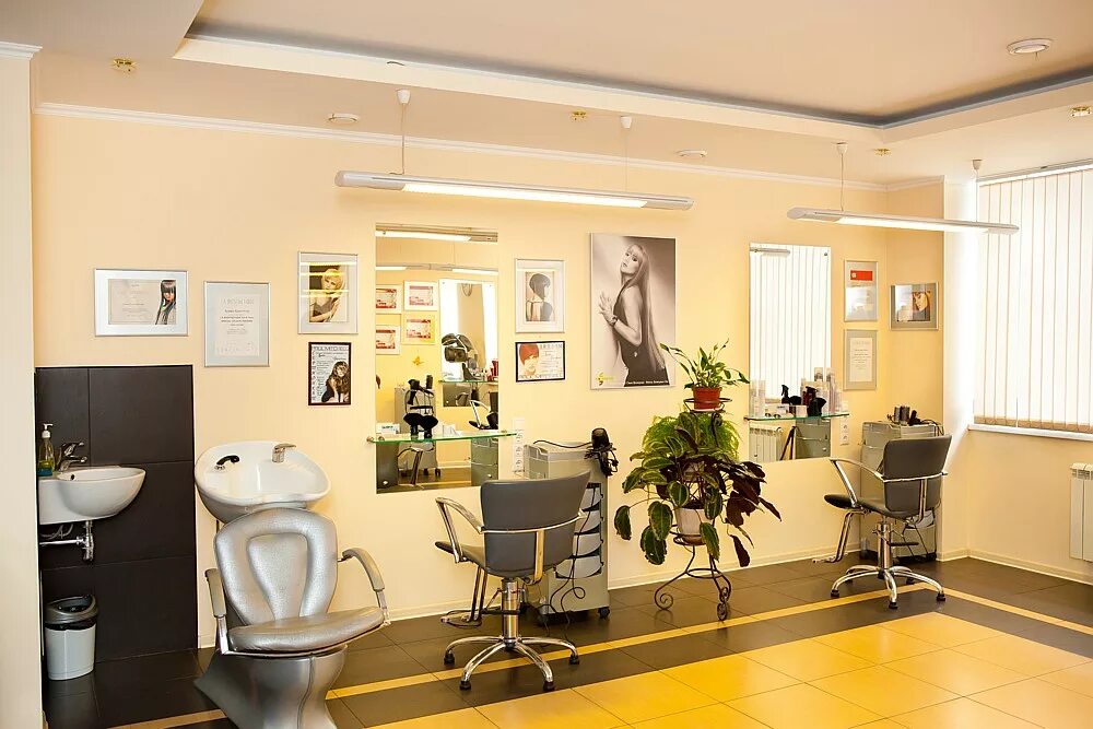 Парикмахерская южные ворота. Матрешка парикмахерская глобал сити. Парикмахерская южные ворота. Парикмахерская ул чертановская. Парикмахерская томск на южной.