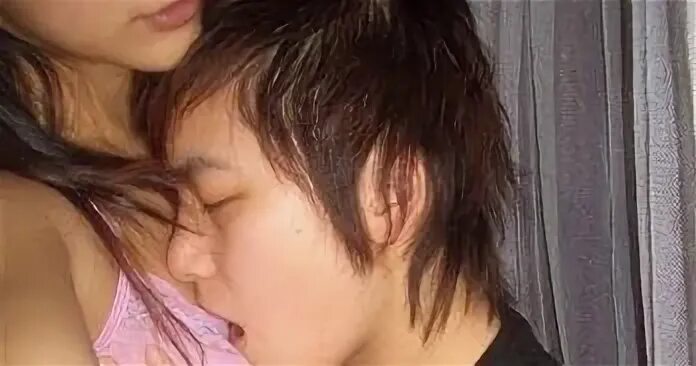 Японские мамы с молодыми. Menyusui pacar. Abg nenenin pacar cino secs. Азиаты в постели. Menghamili mamaku.