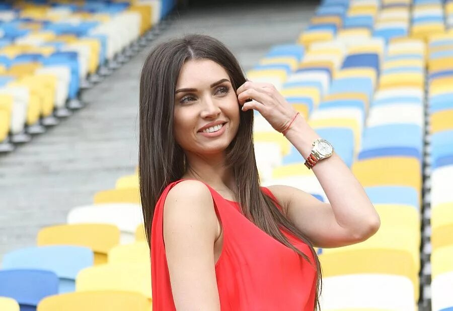 Жены футболистов. Жена футболиста видео. Жены футболистов ростова. Жены футболистов. Жены футболистов фк ростов.