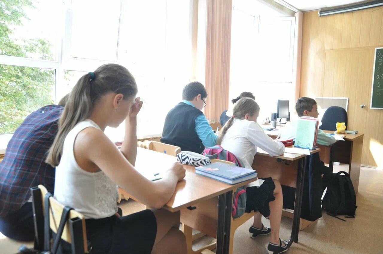 Работа школ в белгороде. Класс в школе. белгородские школьники. вторая смена в школе. учителя 28 школы белгород.