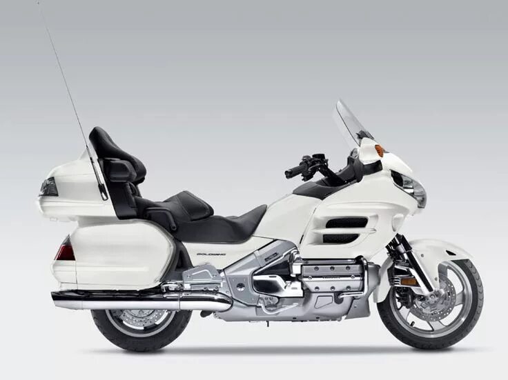 Хонда gl 1800. Honda gl1800 gold wing. Honda gl1800 gold wing tour. Хонда голд винг 1800. Мотоцикл голд винг 1800.