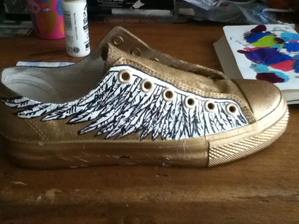 покраска водой кроссовки. покрасил кроссовки краской. покрасить кроссовки. покрасил кроссовки краской. краска для кожаных кроссовок.