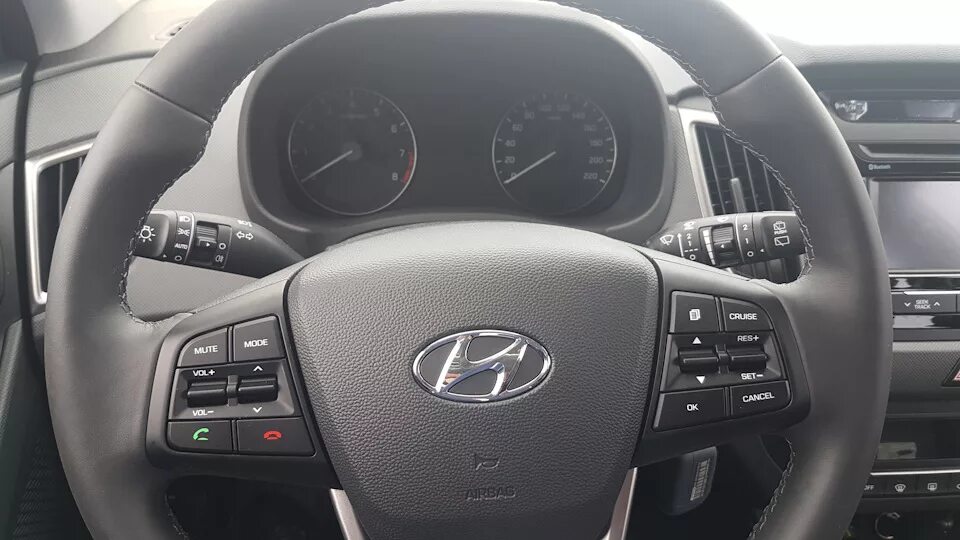 Кнопка круиз контроль крета. Кнопки на руле хендай крета 1.6. hyundai creta круиз контроль. creta hyundai кнопка круиз контроля. круиз контроль хендай крета 2025.