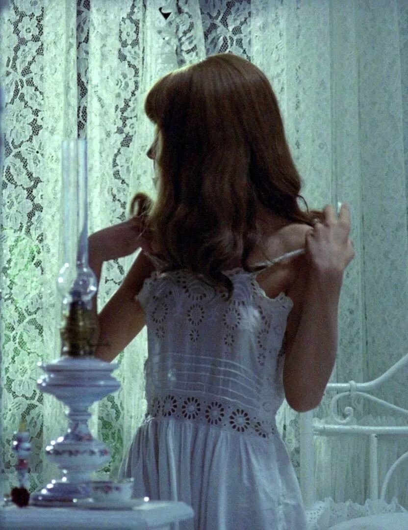 Valerie and her week of wonders 1970 фильм. Фильм valerie a tyden divu 1970. Valerie and her week of wonders wallpapers. Valerie and her week of wonders. Ярослава шаллерова валерия и неделя чудес.