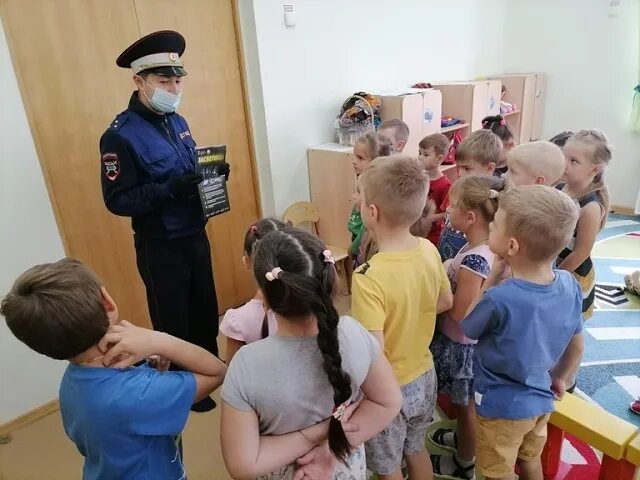 Полиция садика. Полиция садик. Полицейский для детского сада. Встреча полицейского в садике. Сад полиции.