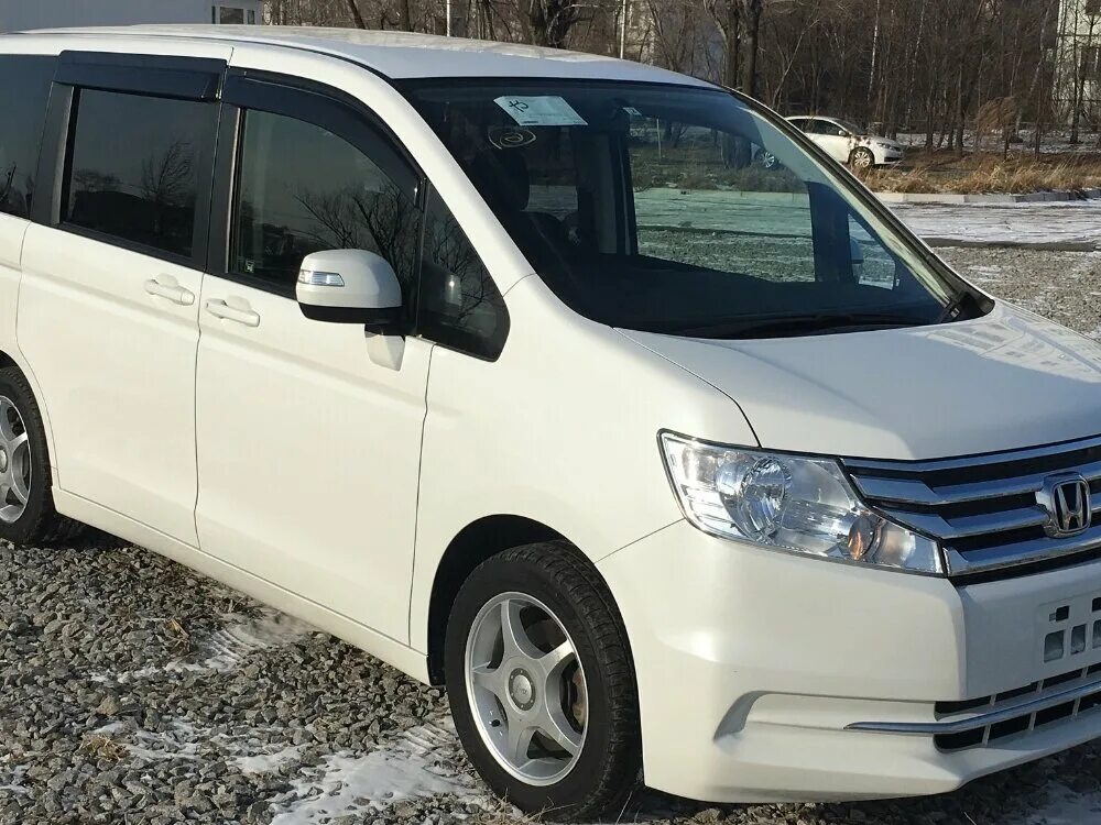 Honda Stepwgn 2012. Honda Stepwgn 2012 года. Honda Stepwgn IV минивэн 2012-2016. Хонда Stepwgn 1 Рестайлинг. Хонду степвагон с пробегом купить