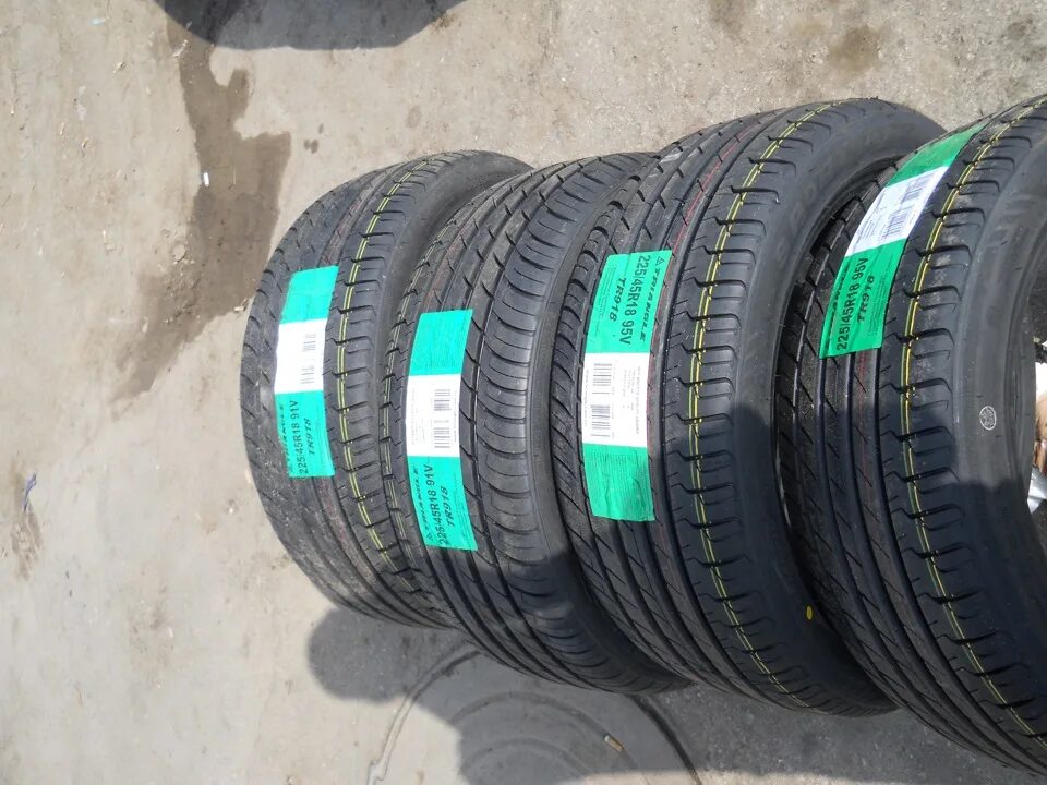 Triangle tr918 225/45 r18. Шины Triangle tr918. 225/45 R18 Triangle tr918 95v. Триангл 225 45 18.