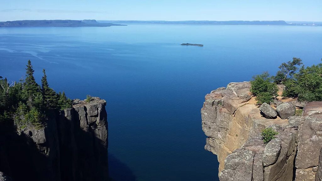 Верхнее (Lake Superior) — озеро. Озеро Гурон Северная Америка. Озеро Супериор США. Озеро верхнее Мичиган. Озеро верхнее объем воды