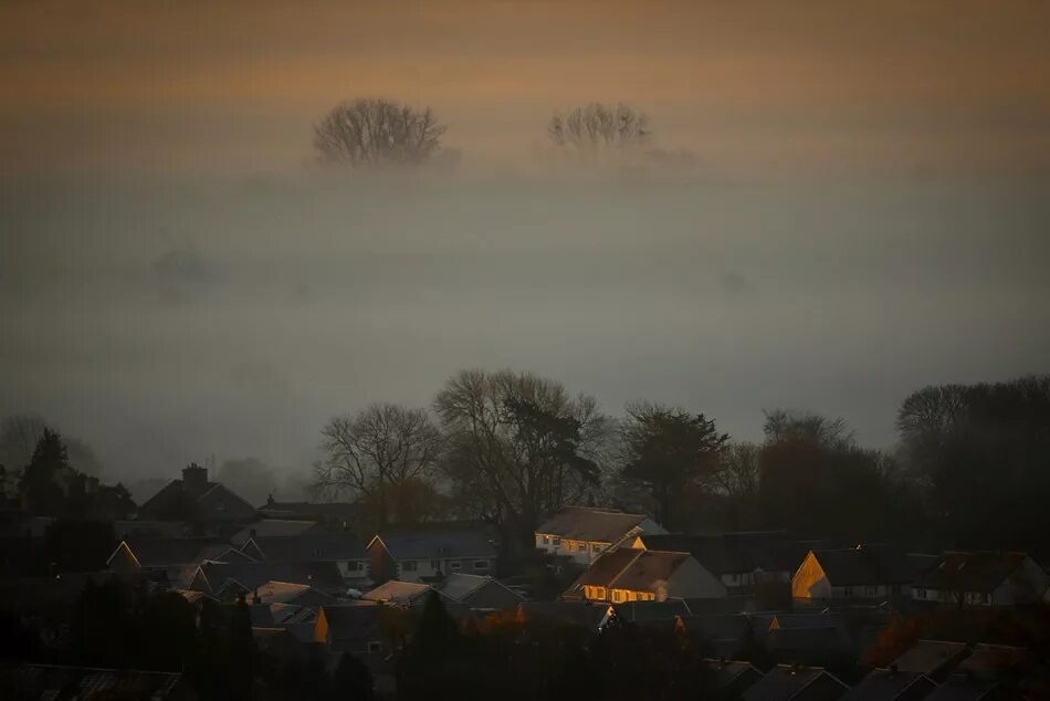 Гринберг картина нева туман. Лондон туманный альбион. Туманный альбион шотландии. Странный туман в россии. Англия туман.