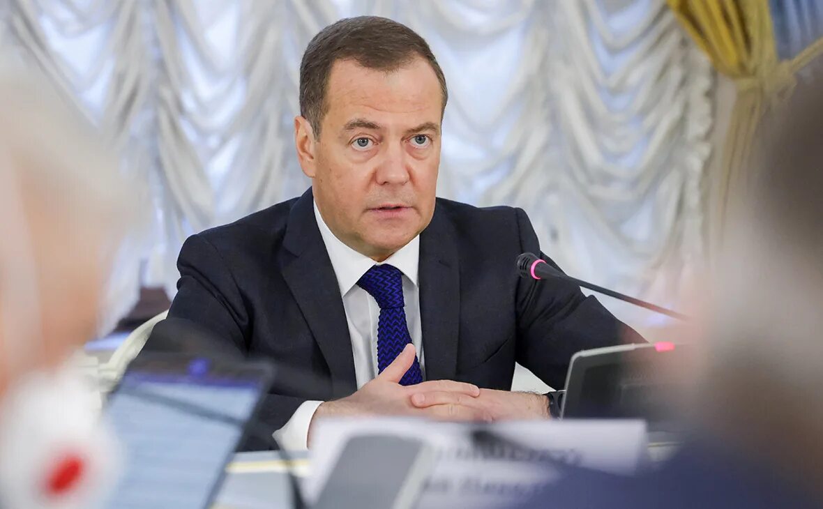 Медведев заместитель безопасности